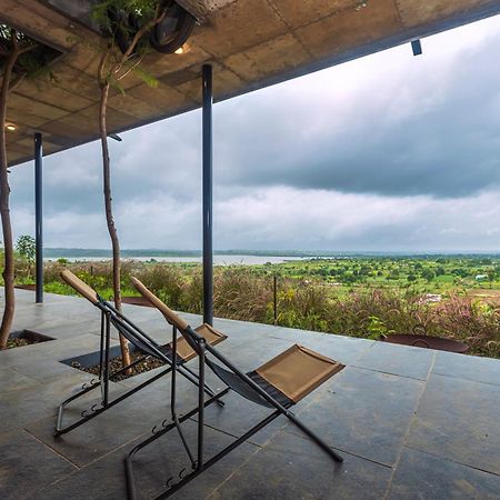 Saffronstays Zen, Igatpuri - Lake-View Villa With Indoor And Outdoor Games Ngoại thất bức ảnh