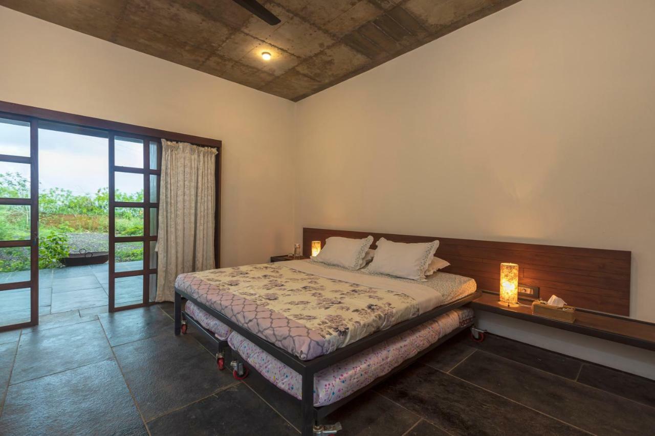 Saffronstays Zen, Igatpuri - Lake-View Villa With Indoor And Outdoor Games Ngoại thất bức ảnh