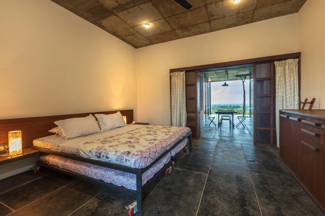 Saffronstays Zen, Igatpuri - Lake-View Villa With Indoor And Outdoor Games Ngoại thất bức ảnh